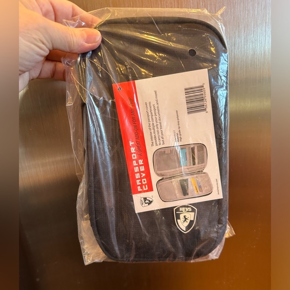 NWT Heys Travel Passport wallet & Cover Black - Picture 6 of 7